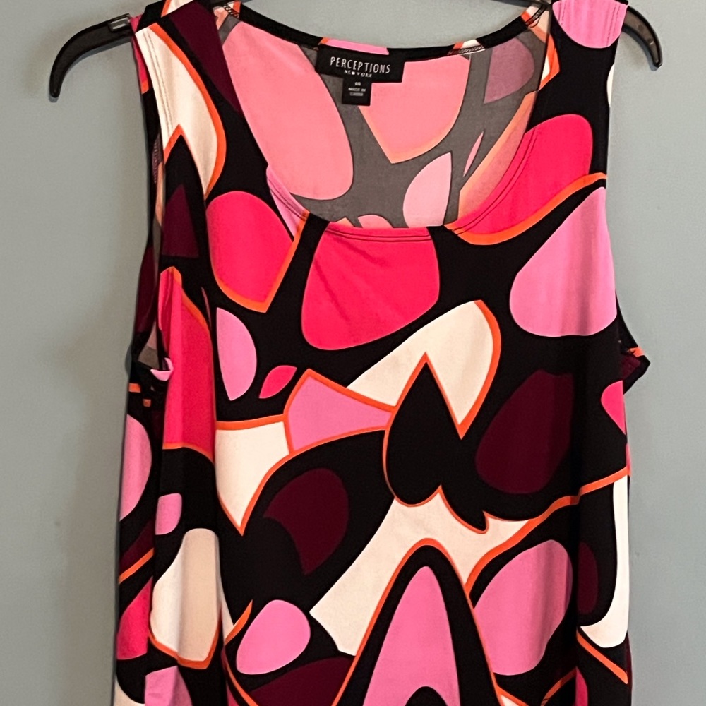 SELLING PERCEPTIONS NEW YORK SIZE 14 COLOR PINK AND BLACK SLEEVELESS GENTLY USED